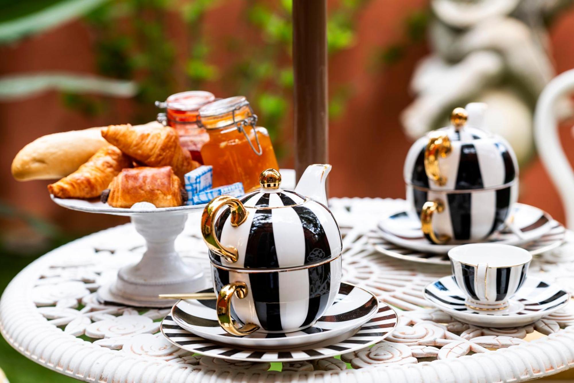 La Bravade Luxe Et Serenite Au Coeur De Saint-Tropez Suites Spacieuses Avec Jardin Enchanteur Exterior photo
